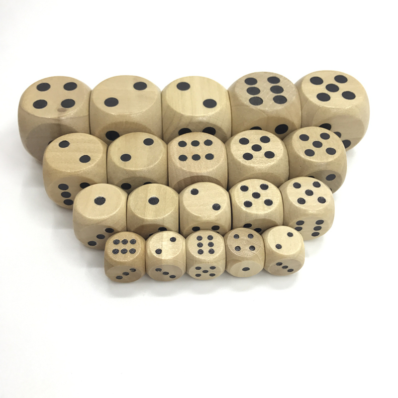Nouvelles boîtes de 100 dés de - Board Game Loop avis et prix