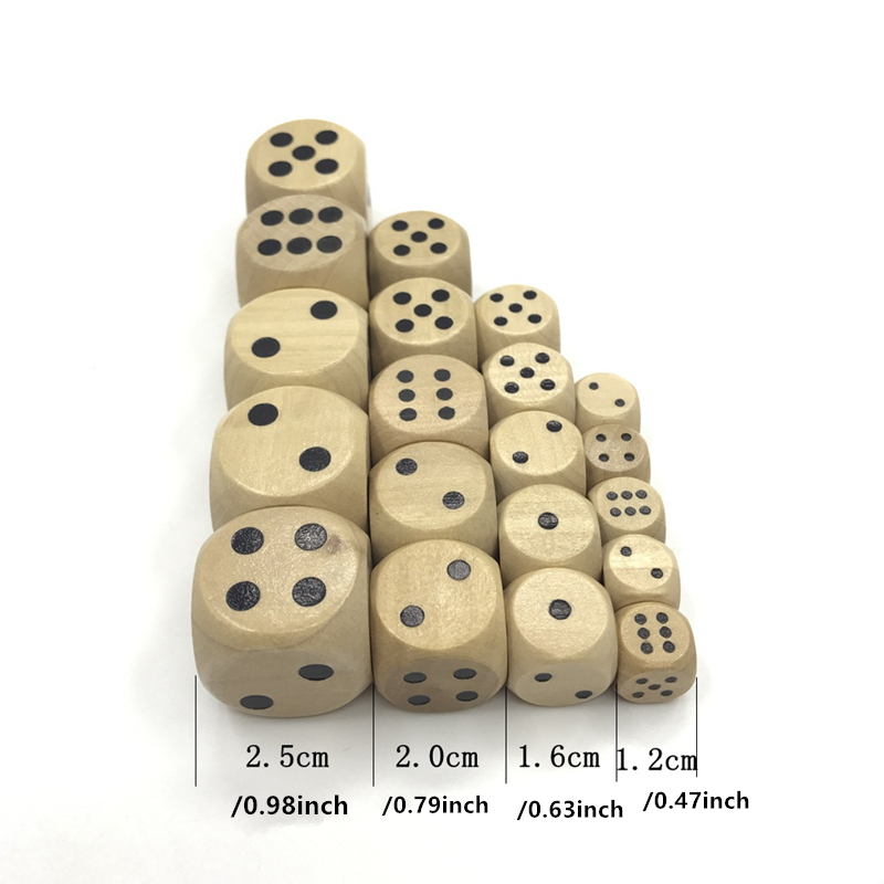 Nouvelles boîtes de 100 dés de - Board Game Loop avis et prix